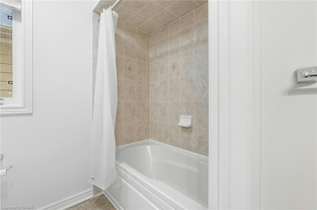32 Wimberly Avenue, Hamilton, ON, L8B 0R9 - 30