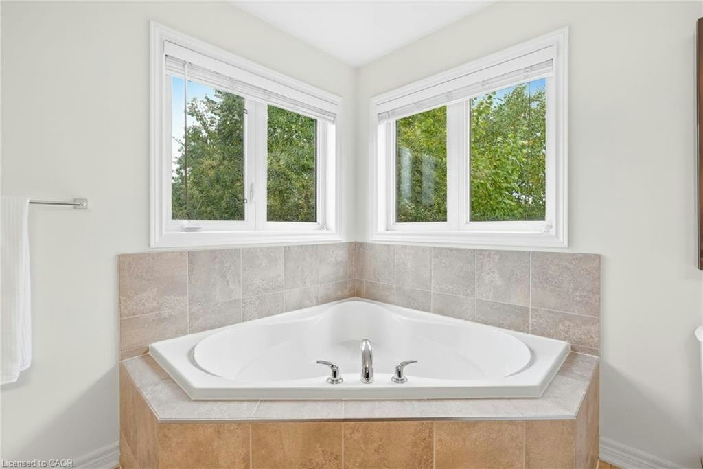 32 Wimberly Avenue, Hamilton, ON, L8B 0R9 - 25