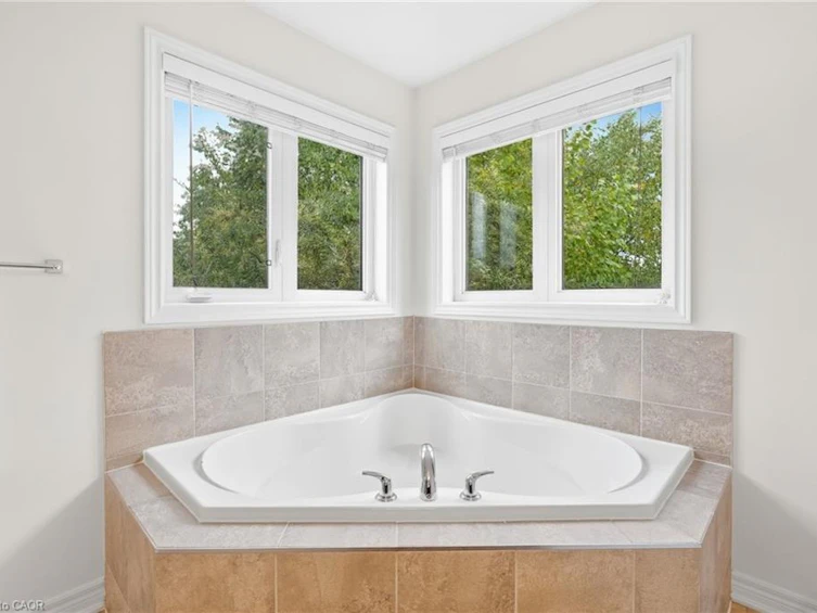 32 Wimberly Avenue, Hamilton, ON, L8B 0R9 - 25