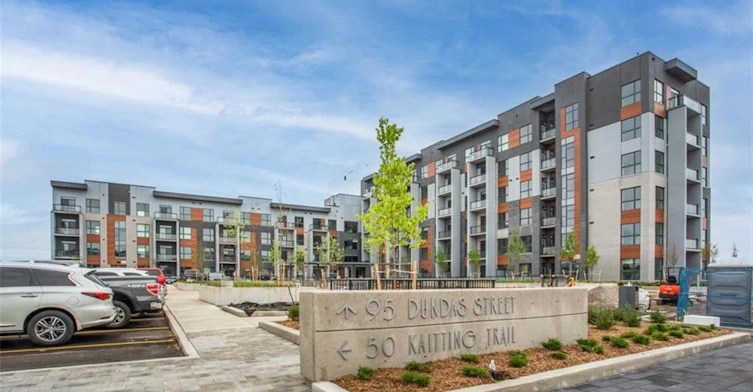 306-95 Dundas Road W, Oakville, ON, L6M 5N4 - 5