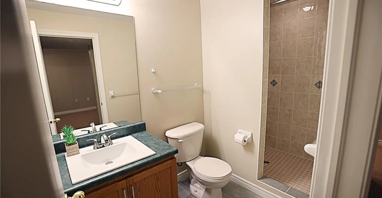 9-2 Harbour Drive, Hamilton, ON, L8E 6B1 - 23