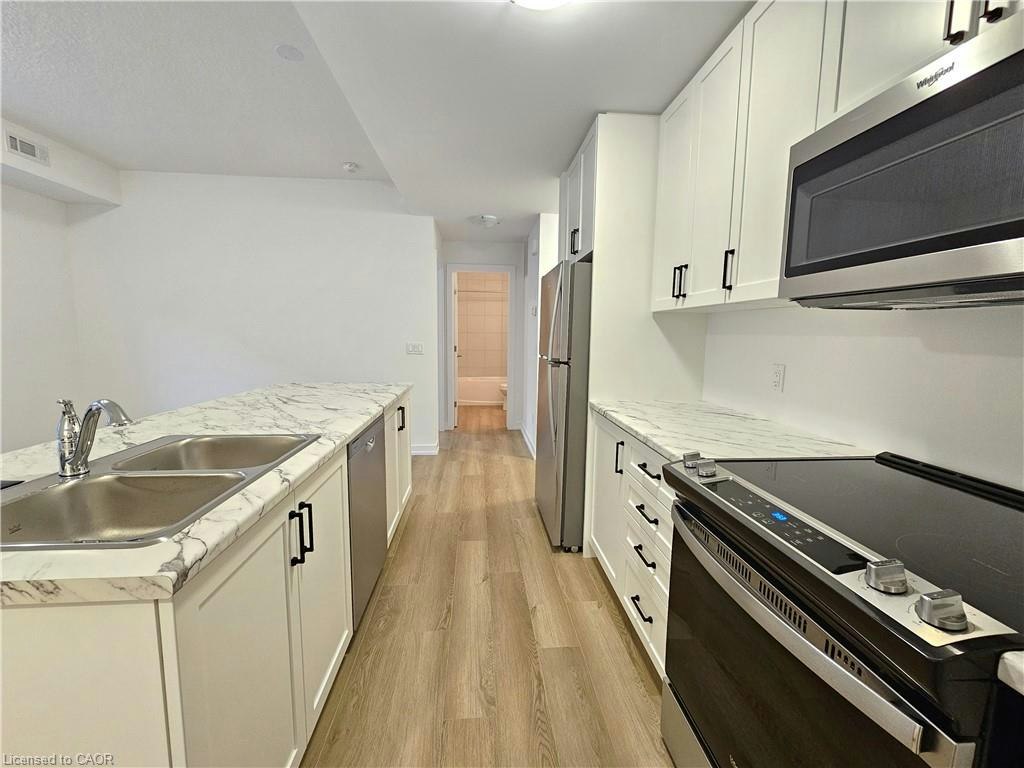 11-70 Kenesky Drive, Hamilton, ON, L8B 1Y4 - 9