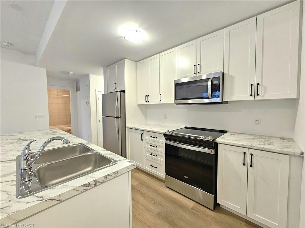 11-70 Kenesky Drive, Hamilton, ON, L8B 1Y4 - 8