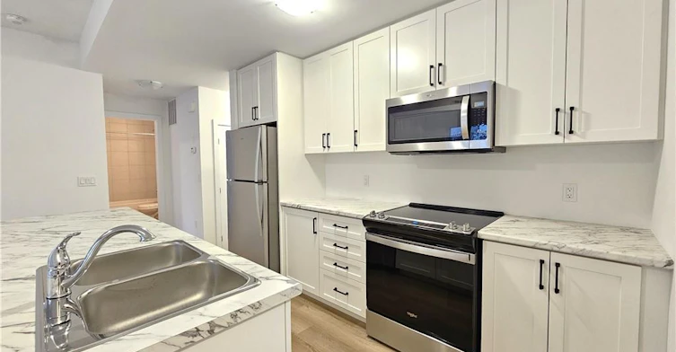 11-70 Kenesky Drive, Hamilton, ON, L8B 1Y4 - 8