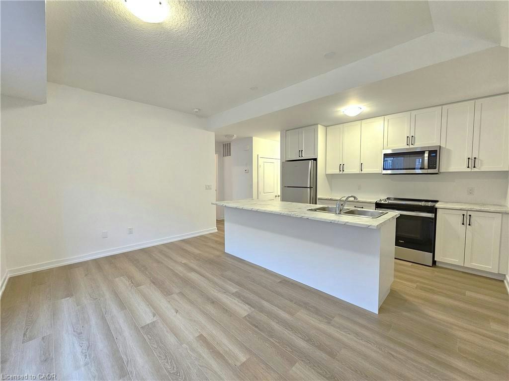 11-70 Kenesky Drive, Hamilton, ON, L8B 1Y4 - 2