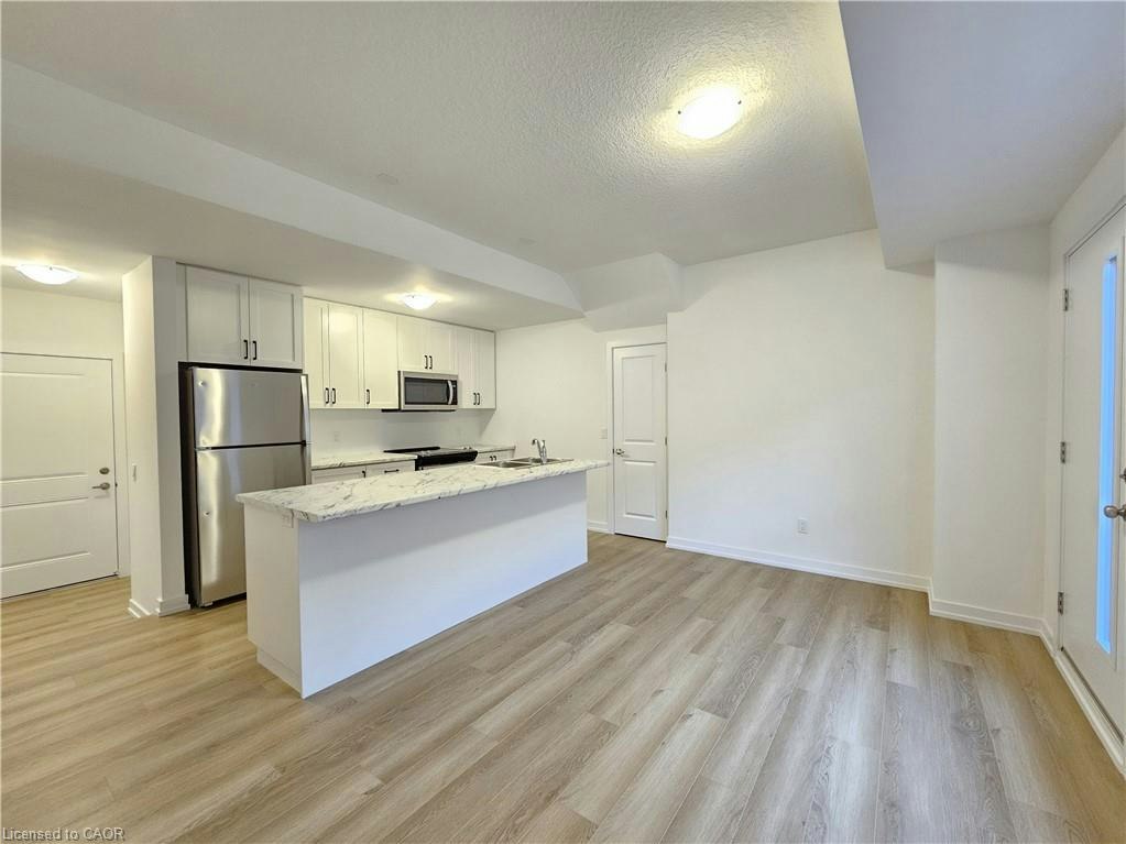 11-70 Kenesky Drive, Hamilton, ON, L8B 1Y4 - 4