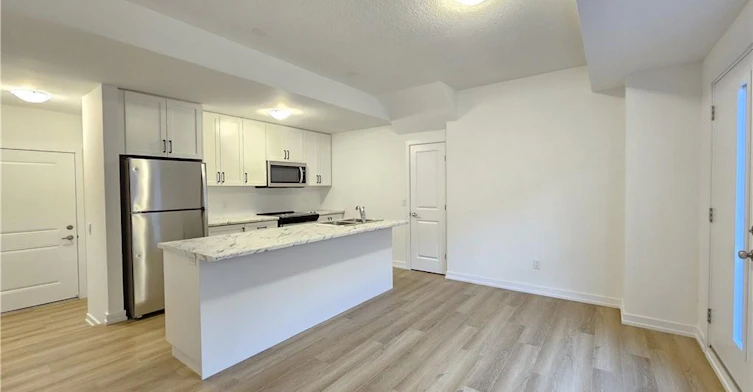 11-70 Kenesky Drive, Hamilton, ON, L8B 1Y4 - 4