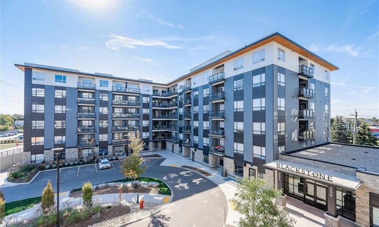 521-251 Northfield Drive E