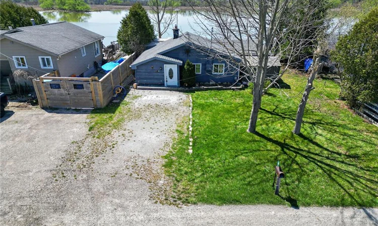 111 Haldimand Rd 17