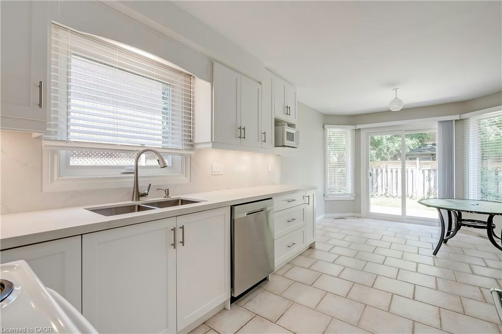 265 Mississaga Street, Oakville, ON, L6L 6J8 - 17