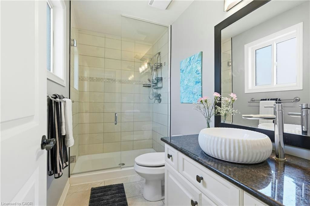379 Michael Drive, Welland, ON, L3C 0A5 - 10