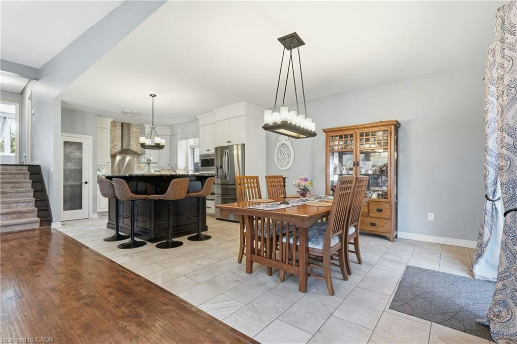 379 Michael Drive, Welland, ON, L3C 0A5 - 5
