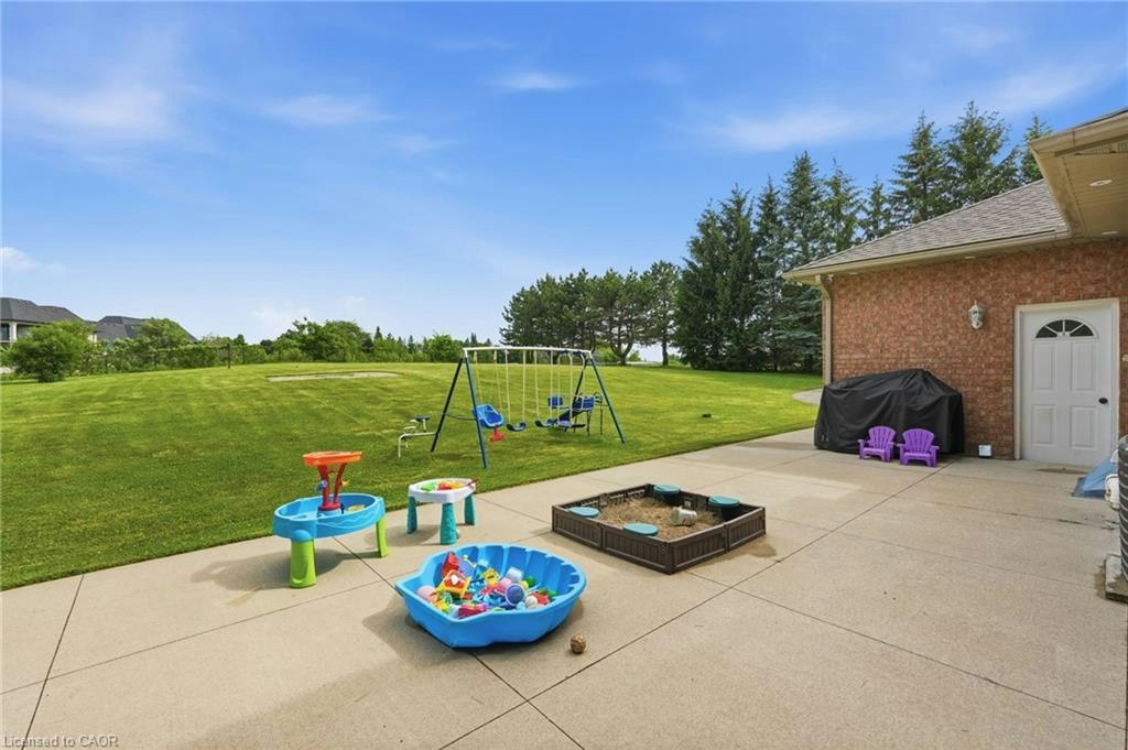 2 Currie Drive, Puslinch, ON, N0B 2C0 - 44