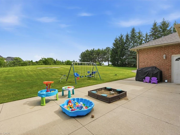 2 Currie Drive, Puslinch, ON, N0B 2C0 - 44
