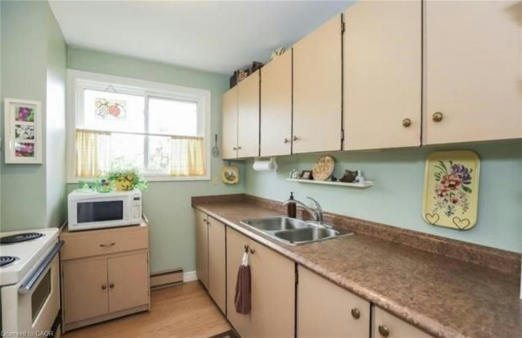 4-125 Livingston Avenue, Grimsby, ON, L3M 4S5 - 4