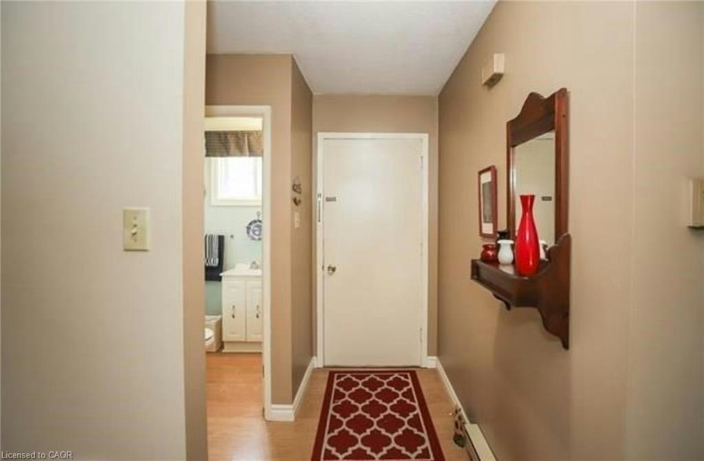 4-125 Livingston Avenue, Grimsby, ON, L3M 4S5 - 3