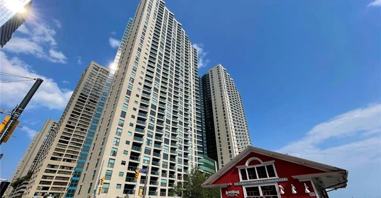 3111-77 Harbour Square, Toronto, ON, M5J 2S2