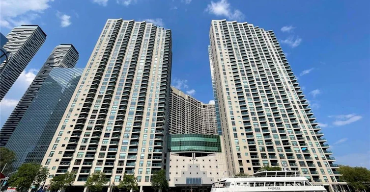 3111-77 Harbour Square, Toronto, ON, M5J 2S2 - 3