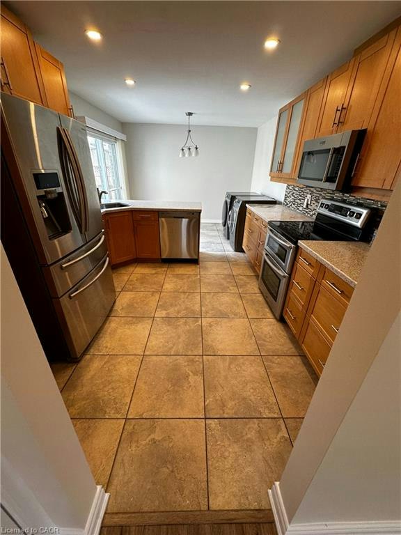 Upper-535 Appledale Crescent, Waterloo, ON, N2T 1V8 - 16