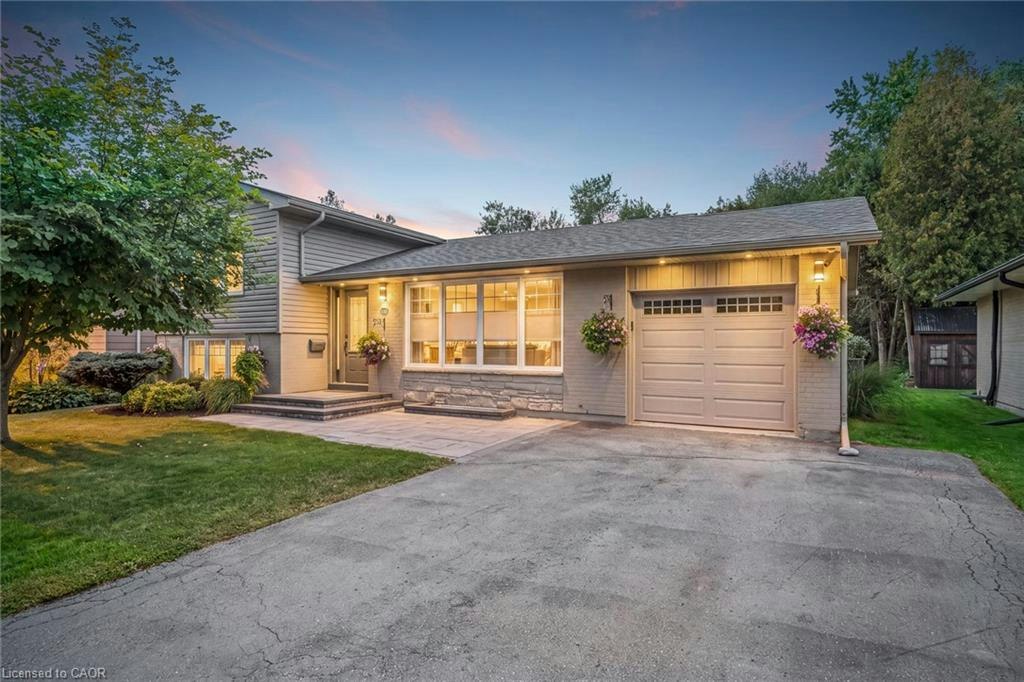 132 Elmore Drive, Halton Hills, ON, L7J 1T2