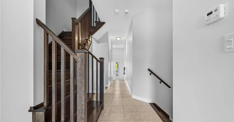165 Lormont Boulevard, Hamilton, ON, L8J 0K2 - 8