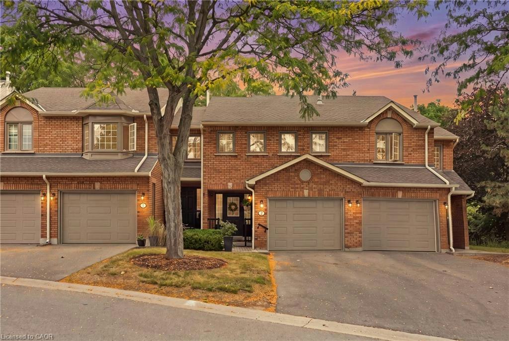 2-14 Huntingwood Avenue, Hamilton, ON, L9H 6X3