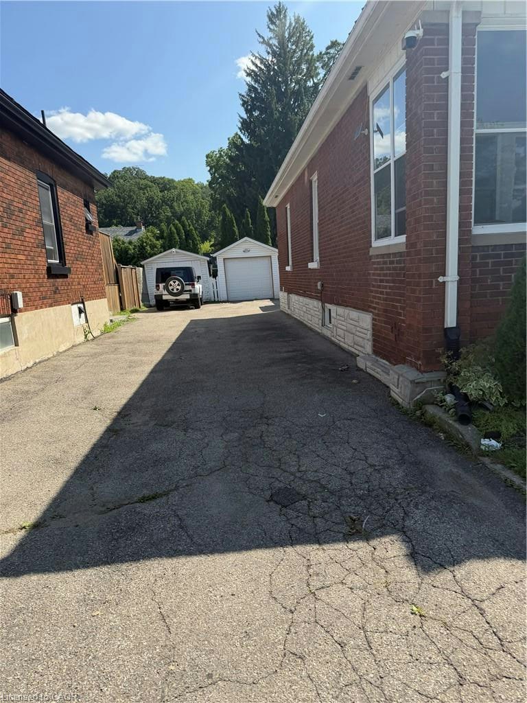 202 Colborne Street W, Brantford, ON, N3T 1L7 - 24
