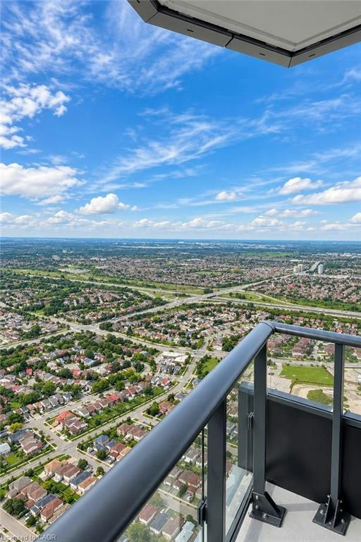 7402-448 Burnhamthorpe Road W, Mississauga, ON, L5B 0R4 - 7