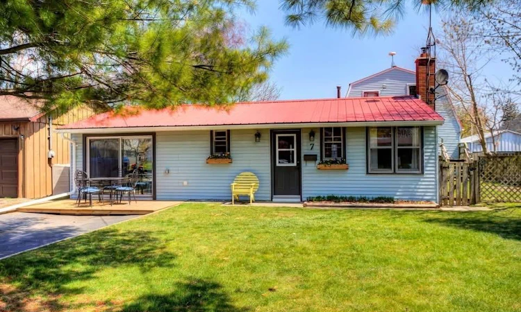 7 Willow Avenue