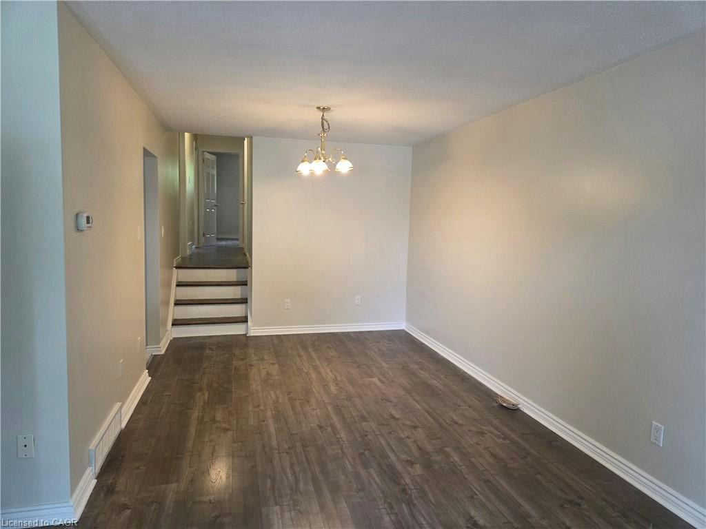 Upper Level-881 Lawrence Road, Hamilton, ON, L8K 2A4 - 2