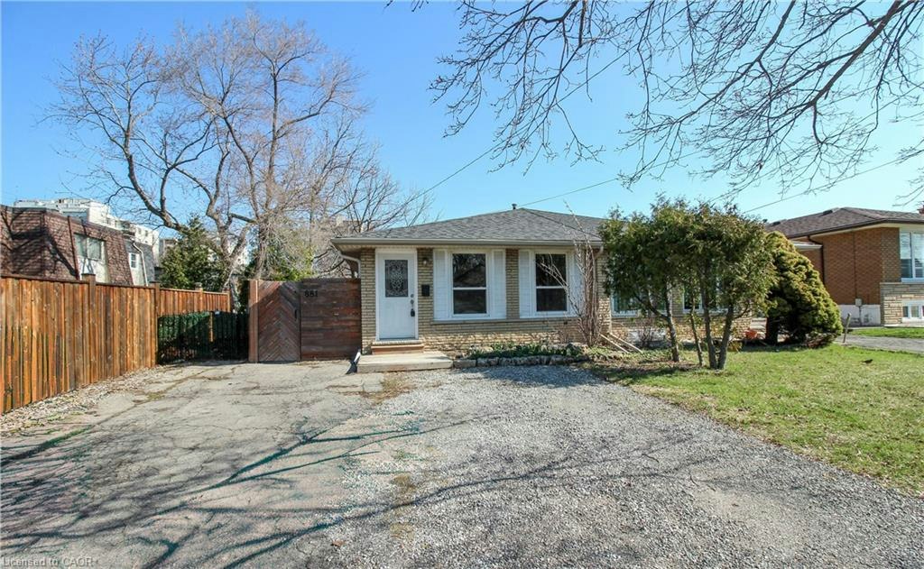 Upper Level-881 Lawrence Road, Hamilton, ON, L8K 2A4