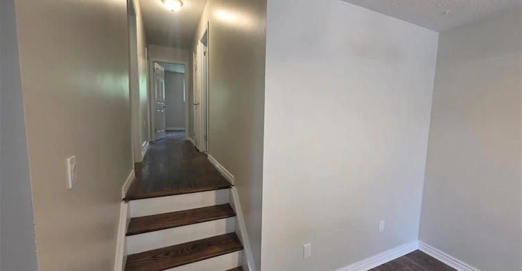 Upper Level-881 Lawrence Road, Hamilton, ON, L8K 2A4 - 5