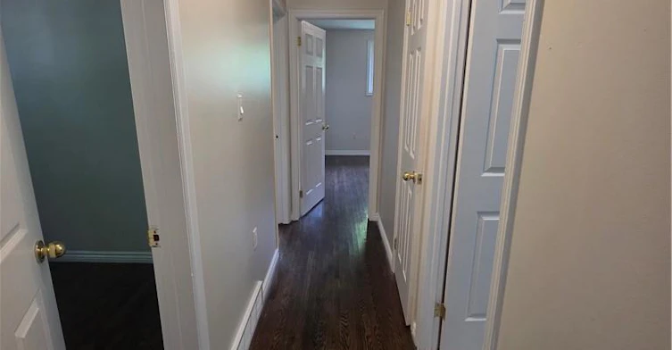 Upper Level-881 Lawrence Road, Hamilton, ON, L8K 2A4 - 6