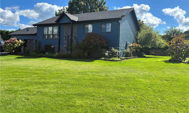 4 Rosemarie Boulevard