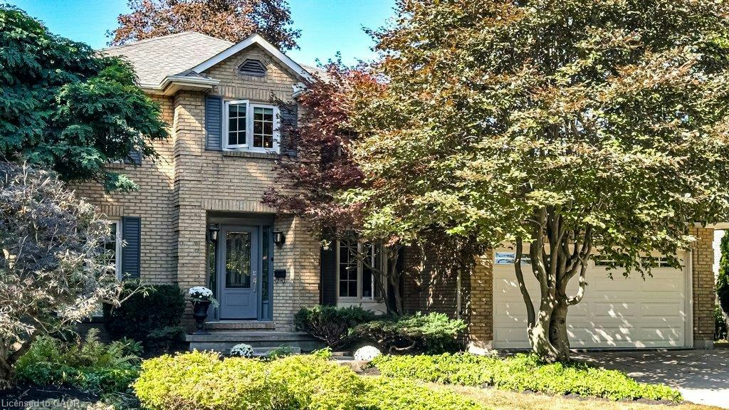 6 Cottonwood Court, Hamilton, ON, L9G 3W1