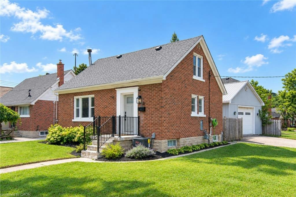 32 Belleview Avenue, Kitchener, ON, N2B 1G3