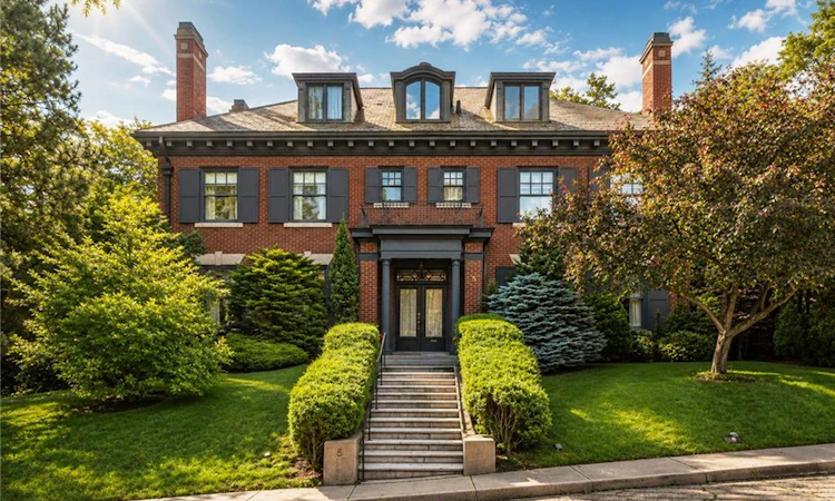 5 Undercliffe Avenue