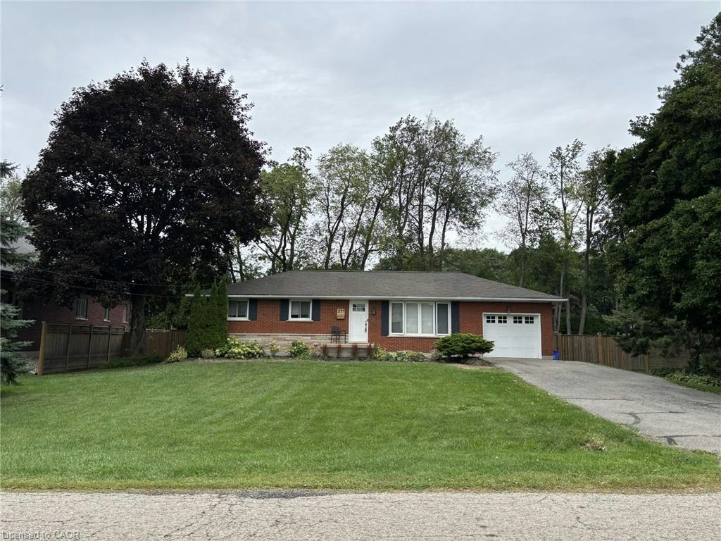 471 Gray Court Drive, Hamilton, ON, L9G 2R9