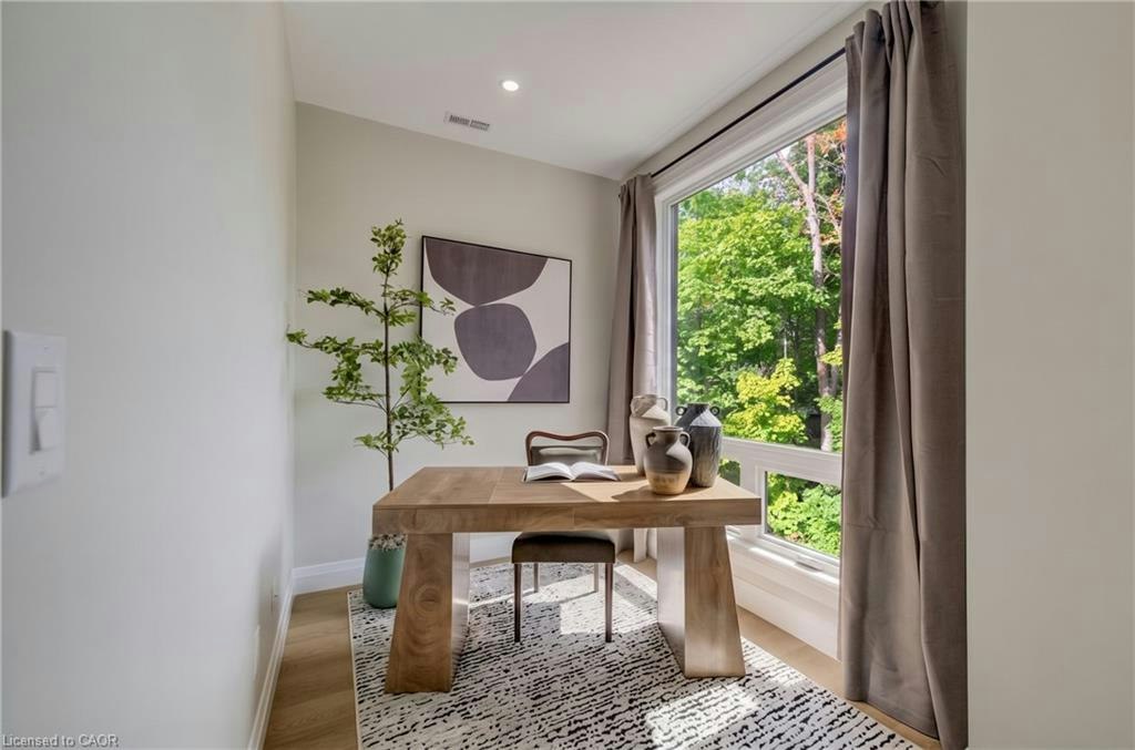 2-Upper unit (The Grove)-210 Heritage Drive, Kitchener, ON, N2B 0B5