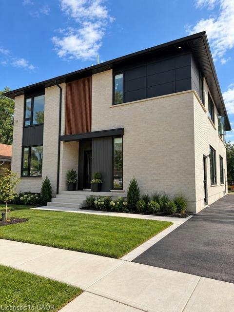 2-95 Franklin Street N, Kitchener, ON, N2A 1Y1