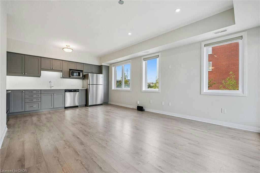 2 Vitality Drive, Kitchener, ON, N2R 0R7 - 8