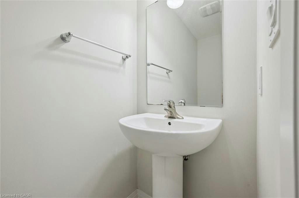2 Vitality Drive, Kitchener, ON, N2R 0R7 - 12