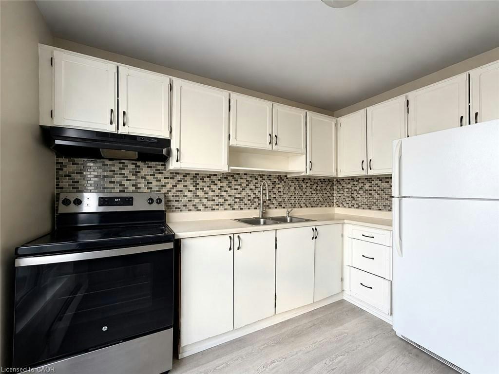 18-66 Summercrest Drive, Hamilton, ON, L8K 6G6 - 3