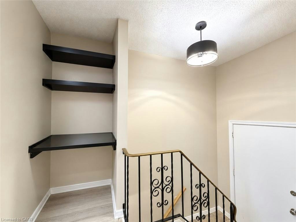 18-66 Summercrest Drive, Hamilton, ON, L8K 6G6 - 2