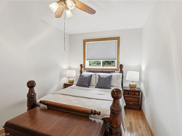 17 Tuxedo Avenue S, Hamilton, ON, L8K 2R7 - 20