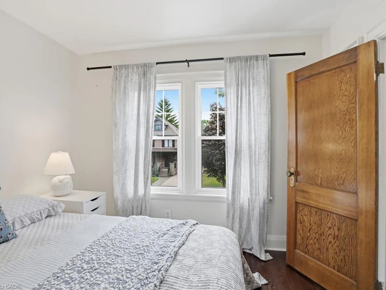 17 Tuxedo Avenue S, Hamilton, ON, L8K 2R7 - 32