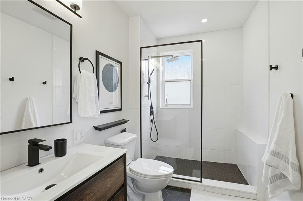 17 Tuxedo Avenue S, Hamilton, ON, L8K 2R7 - 26