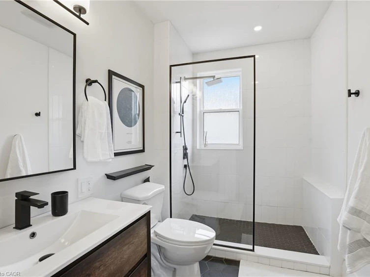 17 Tuxedo Avenue S, Hamilton, ON, L8K 2R7 - 26