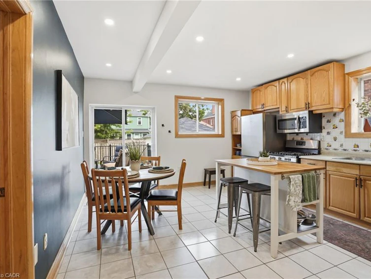 17 Tuxedo Avenue S, Hamilton, ON, L8K 2R7 - 18