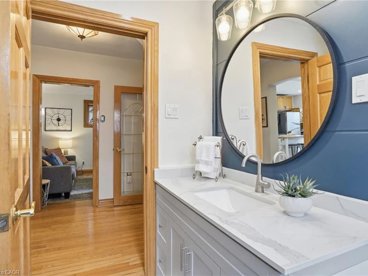 17 Tuxedo Avenue S, Hamilton, ON, L8K 2R7 - 24
